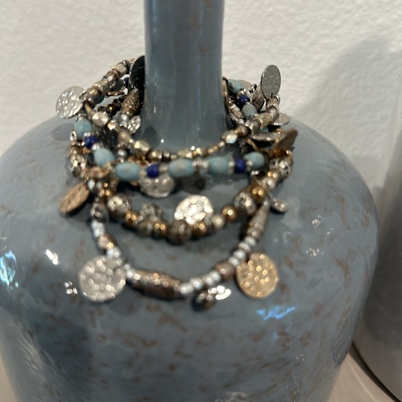 Set of 4 Bracelets - Picture 6 of 7